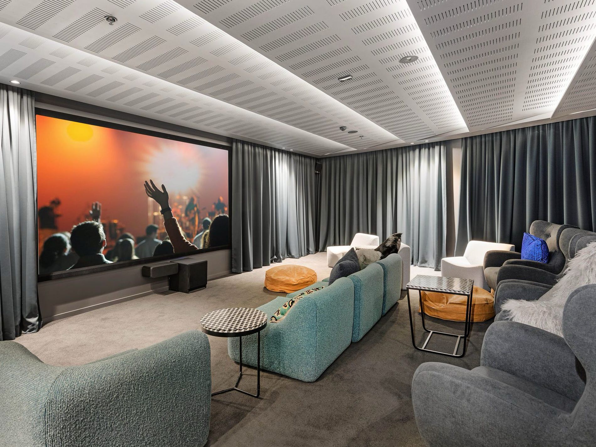 1913 / 70 Southbank Boulevard, Southbank