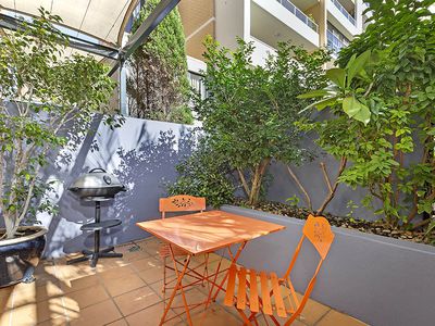 6 Crescent Street  , Redfern
