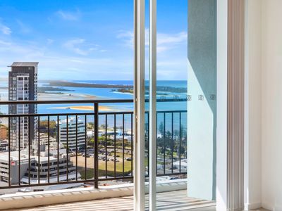 1271 / 56 Scarborough Street, Southport