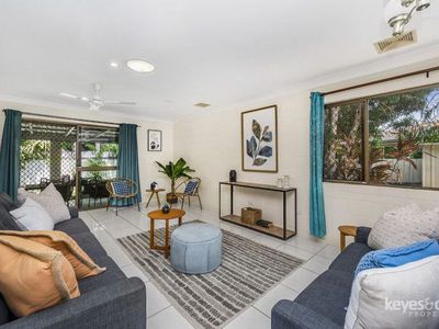 9 Wistaria Court, Annandale