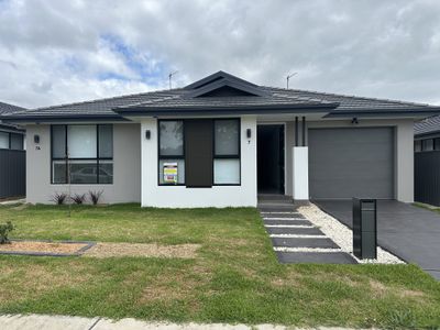 7 Rowcliff Circuit, Lochinvar