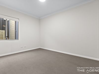 2 / 8 Peppering Way, Westminster