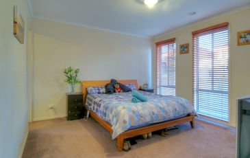 24 Yellow Gum Drive, Pakenham