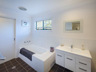 6 Strawberry Close, Woolgoolga