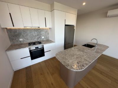 402a / 51 Johnson Street, Reservoir