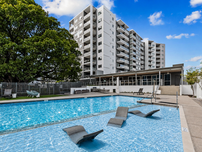 122 / 5 Rowe Avenue, Rivervale