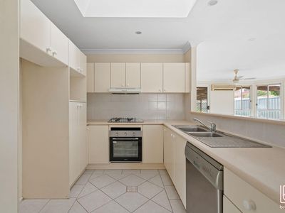 28 Kite Cres, Hamlyn Terrace