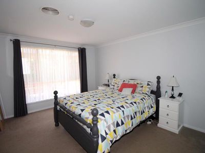 17 Arnold Court, Kelso