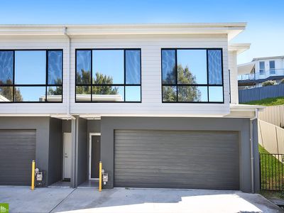 4 / 1 Hingston Close, Lake Heights