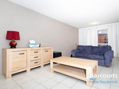 13 / 30 Trinculo Place, Queanbeyan