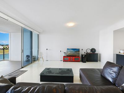 2208 / 25 East Quay Drive, Biggera Waters