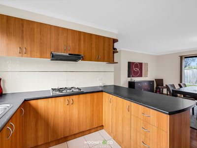 8 Stephellen Way, Cranbourne West