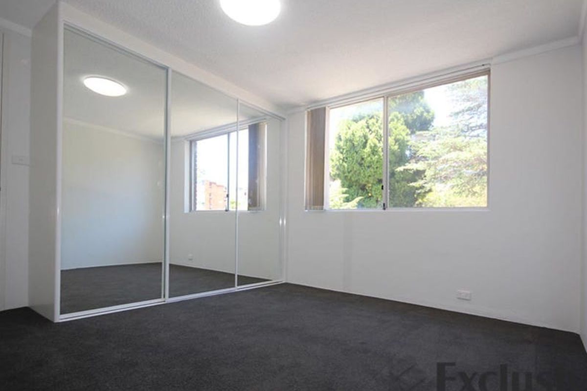 2 / 11 Bortfield Drive, Chiswick