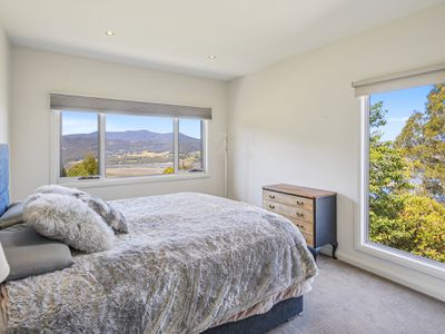 100 Jacksons Road, Franklin
