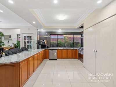 12 Meadowbank Way, Landsdale