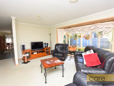 7 Lowther Court, Cranbourne North