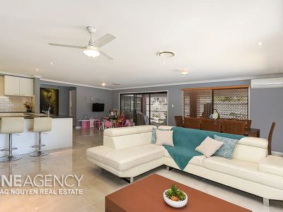 12 Trinity Close, Forest Lake