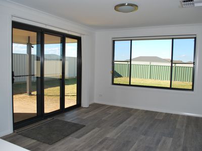 4 Severn Circle, Dubbo