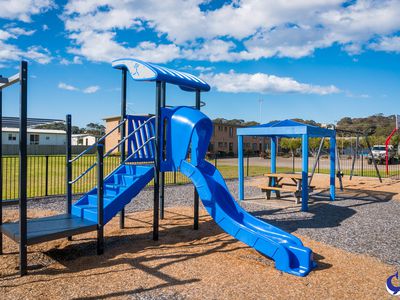 2 / 16 McMillan Road, Narooma