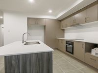 15 Hideaway Street, Pallara