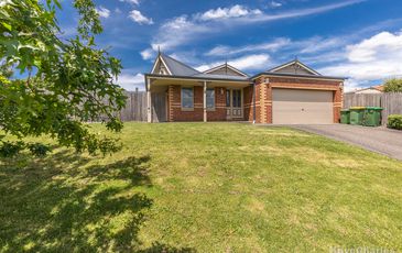 24 Beaconhill Drive, Beaconsfield