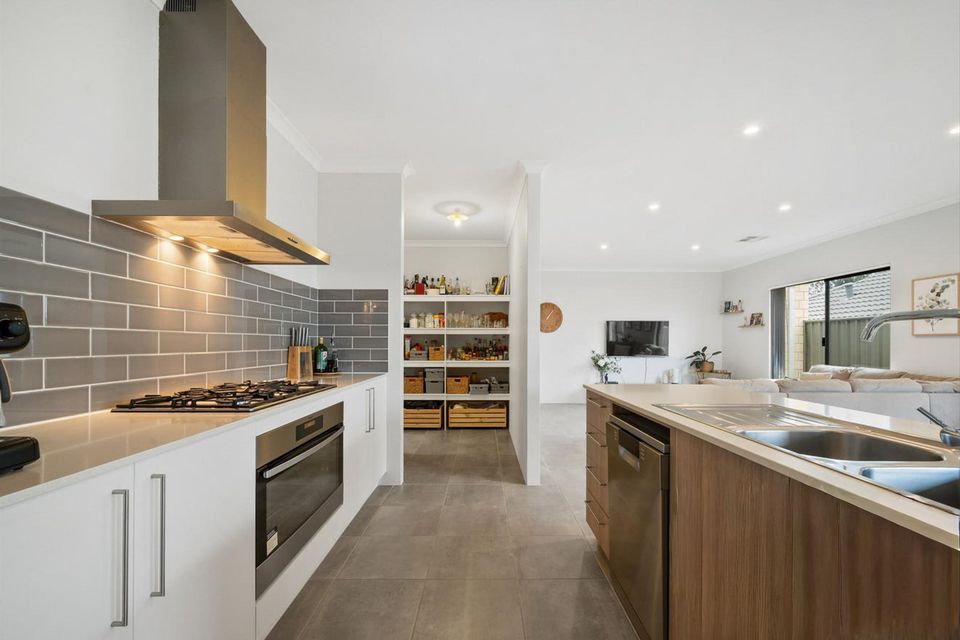 87 Portobello Parade, Wellard