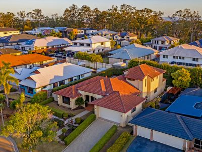 19 The Heights, Underwood