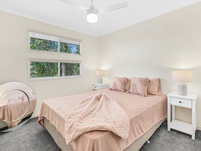 1 / 10 Gumtree Crescent, Upper Coomera