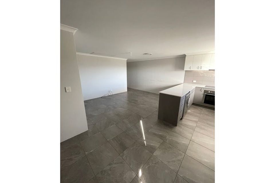 2 / 4 Vigo Cove, Baldivis