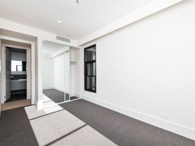 5 / 2 Lady Nelson Place, Red Hill