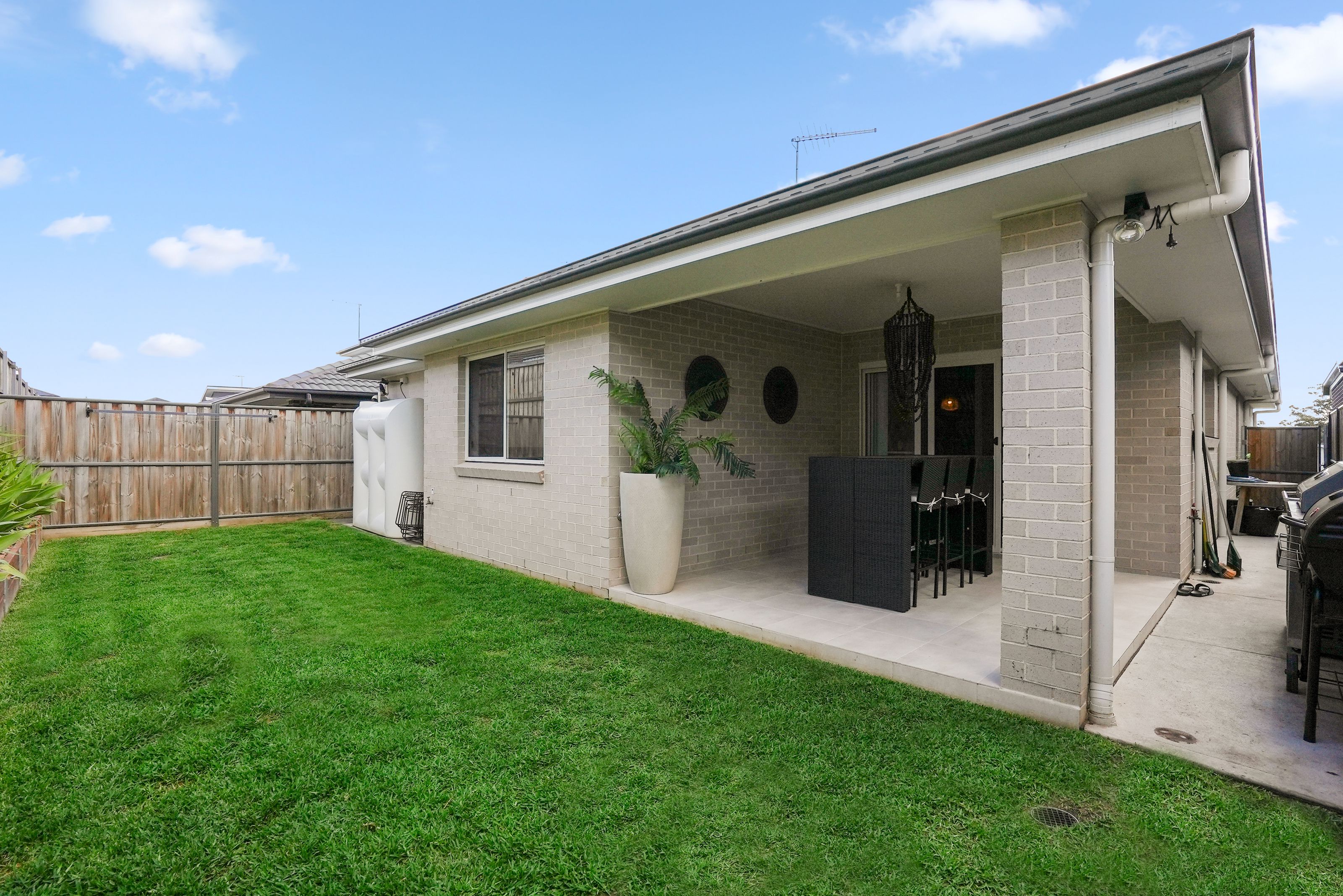 16 Redhaven Street, CADDENS