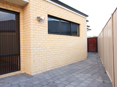 63 Ballycastle Loop, Canning Vale