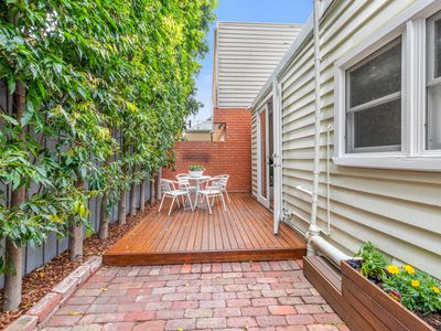 287 Douglas Parade, Newport