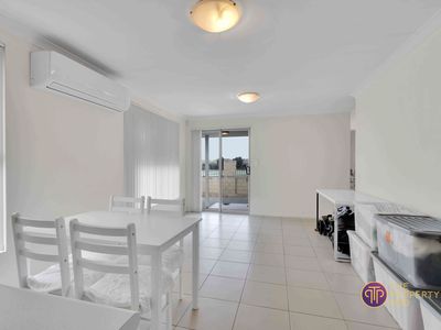 9 / 14 Carbine Bend, Byford