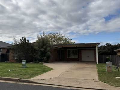 3 Salter Drive, Dubbo