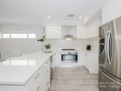 10 / 12 Loder Way, South Guildford