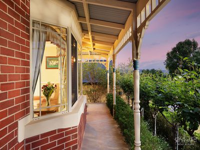 8 LYTHAM COURT, Wodonga