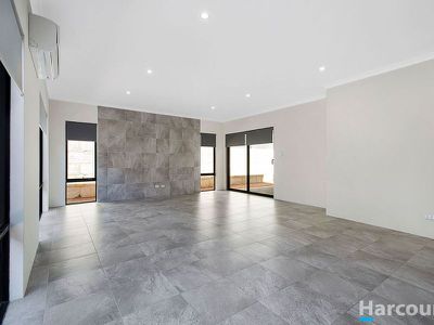 10 Persian Street, Eglinton