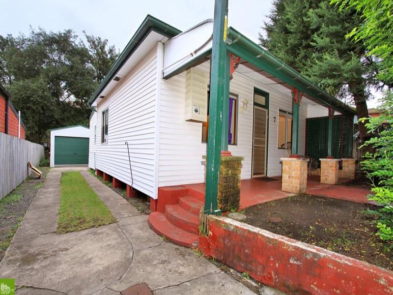 7 Robinson Street, Wollongong