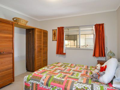 260 Piccadilly Street, Piccadilly