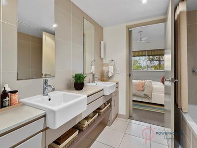 228 / 12 Gregory Street, Westcourt