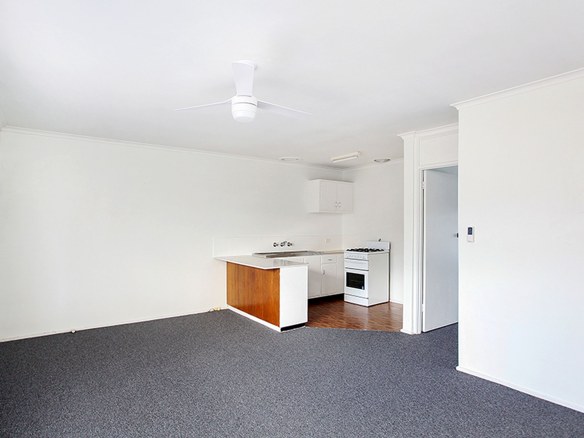 5 / 16 Coronation Street, Kingsville