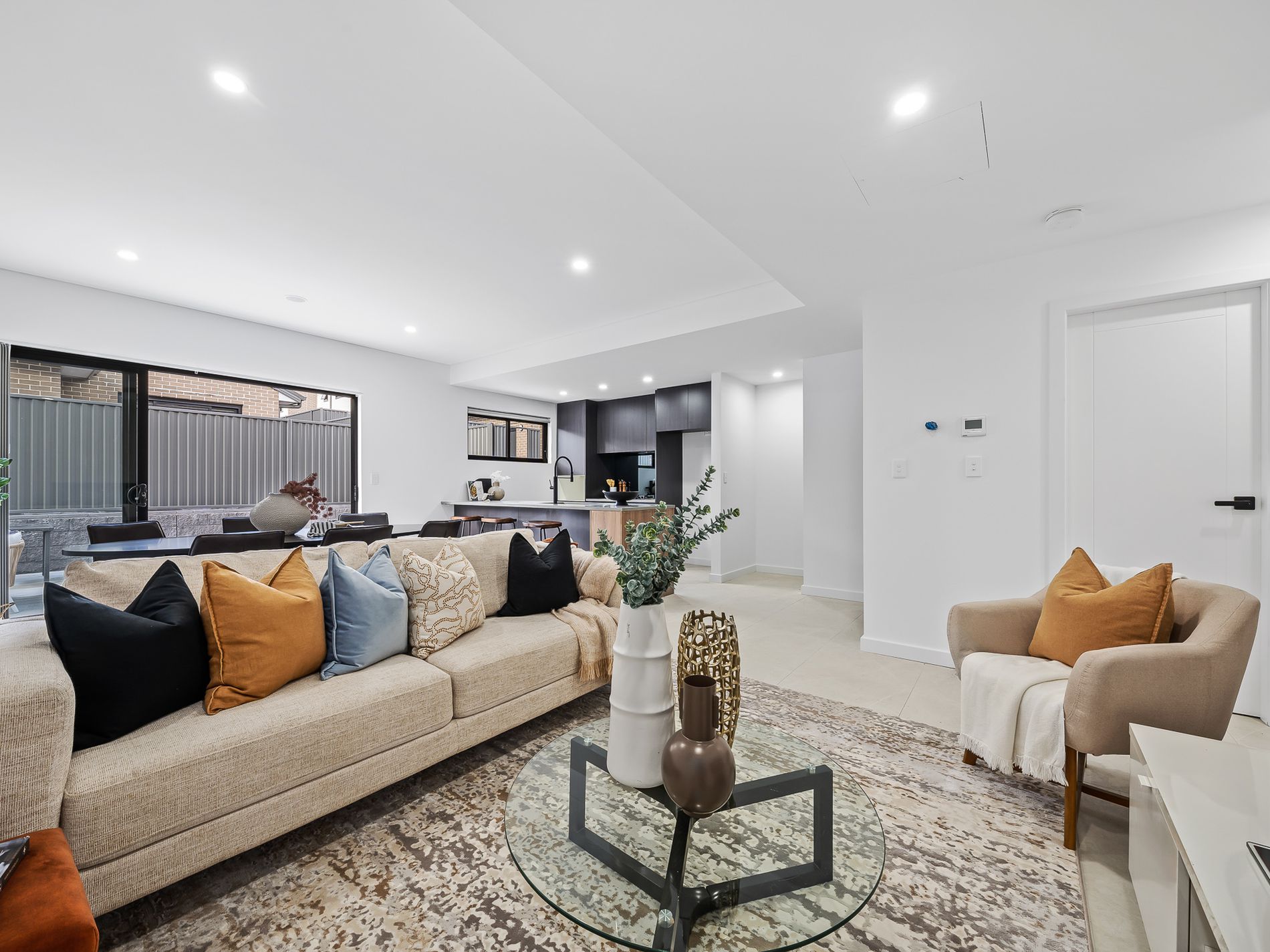 3 / 2 Bando Road, Girraween