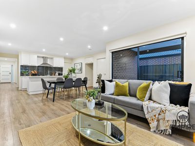 9 Pecan Gr, Clyde North