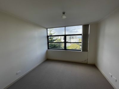 15 / 12 Bank Street, Wollongong