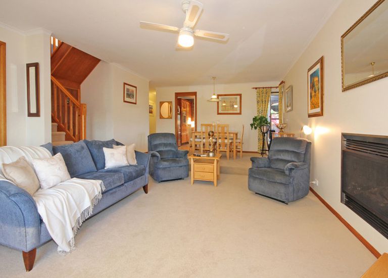 5 Neeangarra Crescent, Hallett Cove
