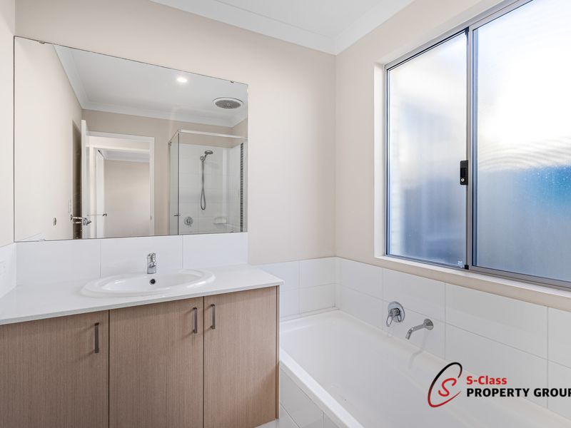 62 Lancaster Loop, Piara Waters