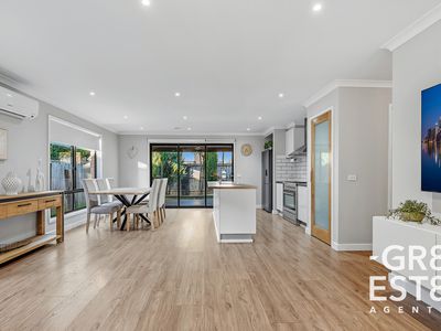 30 Lemon Grove, Cranbourne West