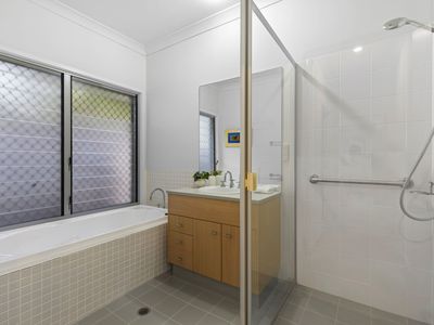 14 Barrington Crescent, Wakerley