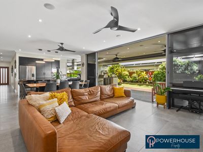 12 Castleton Ent, Smithfield